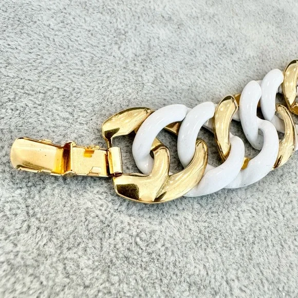 Vintage Signed Napier Shiny Gold Tone White Enamel Chunky Chain Link Bracelet - Picture 6 of 6